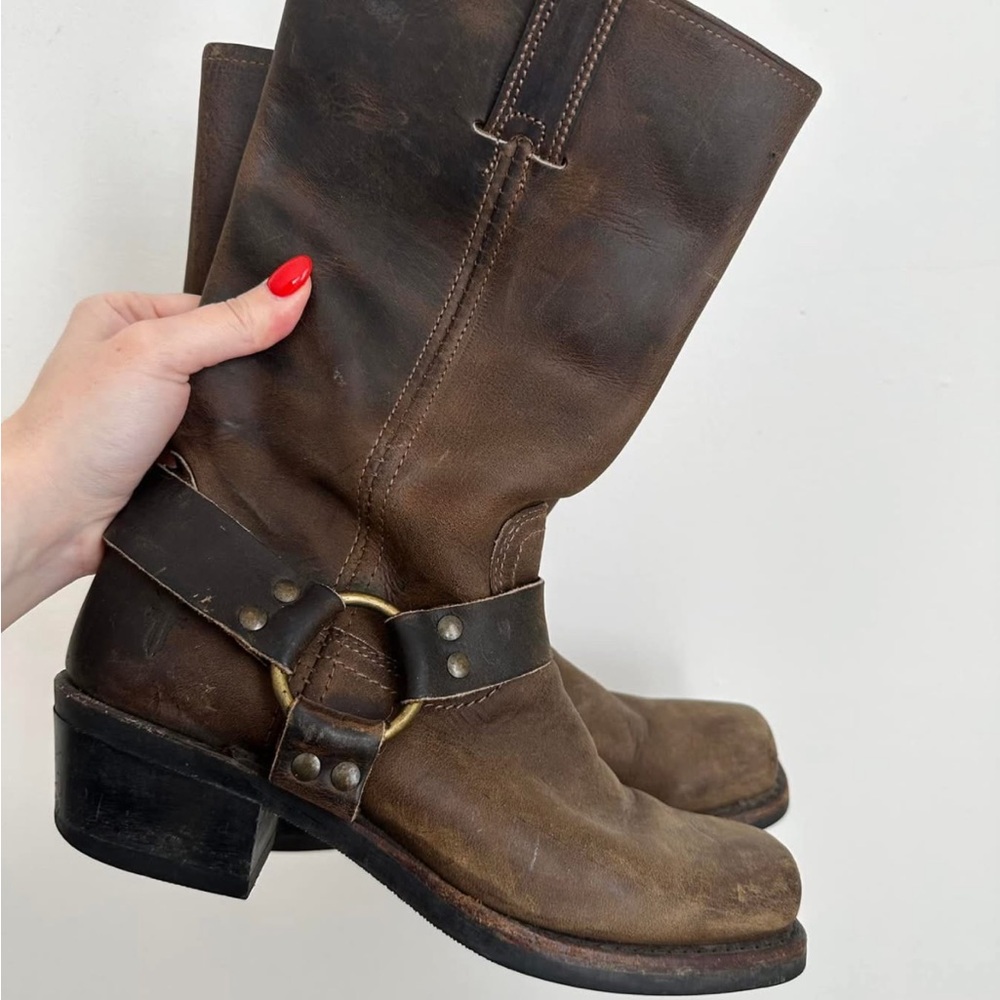 FRYE Harness 12R Boot in Smoke